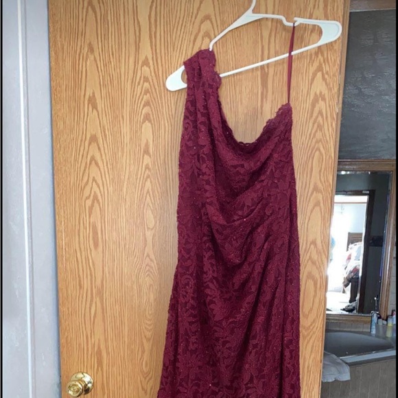 One shoulder Decode Prom Dress - Picture 2 of 4